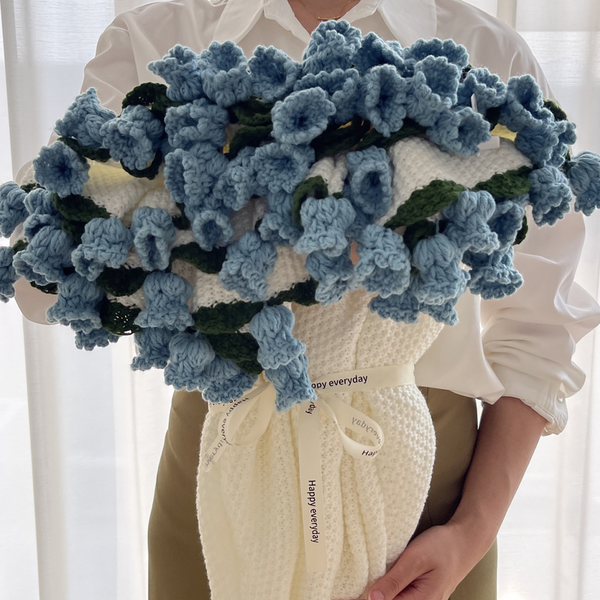 Blooming Blankets - Blue Flowers